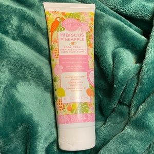 Scentsy Hibiscus Pineapple Body Cream